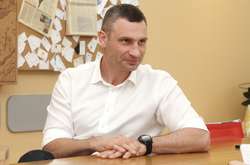 Кличко роздав своїм підлеглим щедрі надбавки до окладів