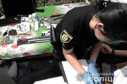 На Черкащині поліція викрила злочинну групу, на рахунку якої збройний напад на автозаправку