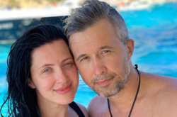 Возложили перед иконами: Сергей Бабкин умилил сеть трогательными фото с крестин сына