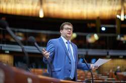  Голова делегації України в ПАРЄ Володимир Ар'єв 