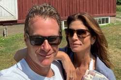 Синди Кроуфорд показала редкое фото с любимым мужем