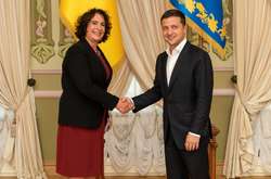 Зеленський прийняв вірчі грамоти від послів п'яти країн