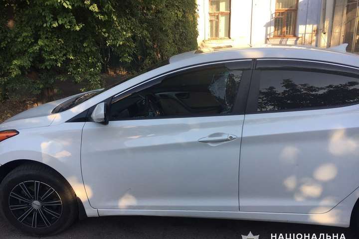 У Миколаєві з автомобіля викрали сумку з 750 тисячами гривень