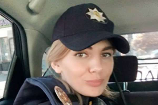 В Одесі звільнили поліцейську, яка звинуватила керівництво у корупції