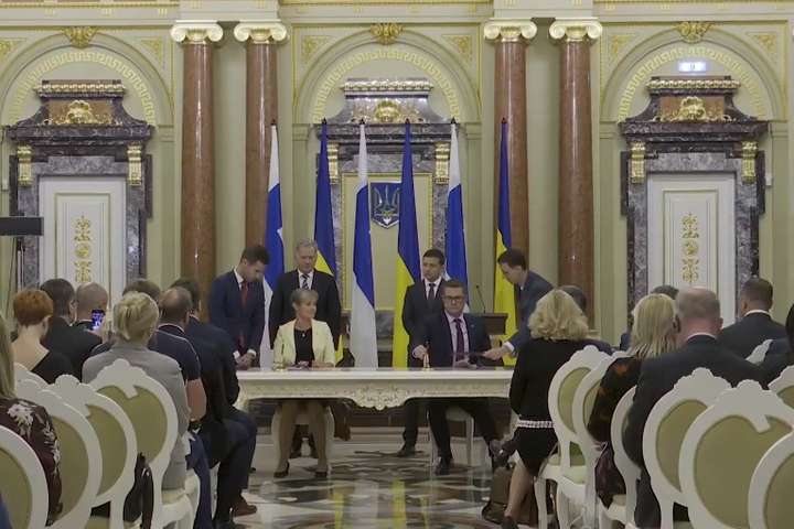 Під час візиту президента Фінляндії до Києва підписано ряд двосторонніх документів