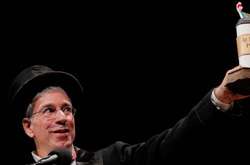 Марк Абрахамс - незмінний ведучий церемонії вручення Шнобелевських премій