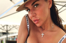   Анна Седокова 
 instagram.com/annasedokova 