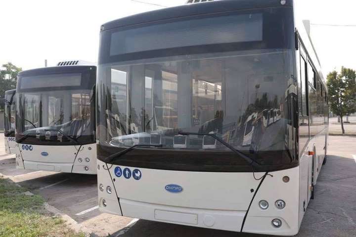 Запоріжжя запустило туристичний тролейбусний маршрут на острів Хортиця