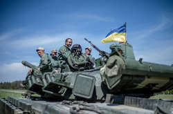 Українські військові на Донбасі