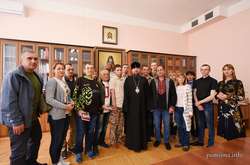 Митрополит Епіфаній зустрівся зі звільненими бранцями Кремля