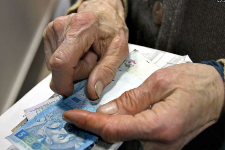 Сьогодні у Мінську обговорять механізм отримання пенсій на окупованому Донбасі