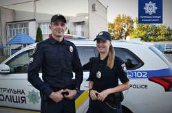Патрульні поліцейські Олександр Рапинець і Катерина Цілінська