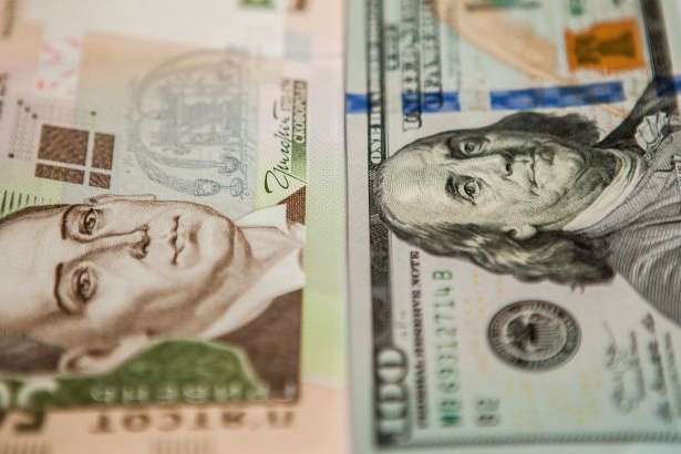 В Украине снизился курс доллара