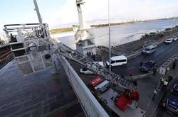 Встановлено особу зловмисника, який погрожував підірвати міст Метро