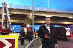 Кличко подякував силовикам за успішну спецоперацію на мосту Метро