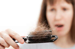 Супрун назвала причини випадіння волосся у жінок 