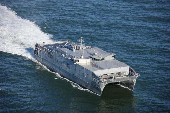 Десантний корабель США зайшов до порту Одеси (фото)