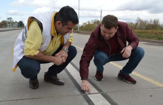 Першу в Україні бетонну автотрасу оснастили унікальною розміткою 