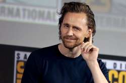 Фанатку Тома Хиддлстона поймали за мастурбацией на его пьесе прямо в зрительном зале