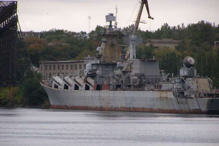 Абромавічус хоче продати ракетний крейсер «Україна»