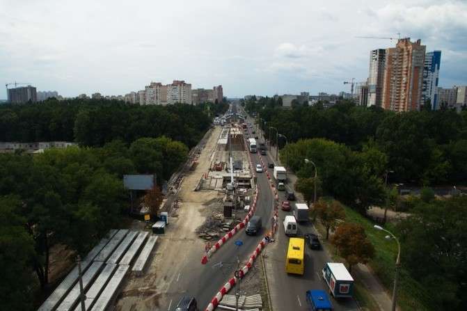 У Києві відновлюється рух на Борщагівському шляхопроводі