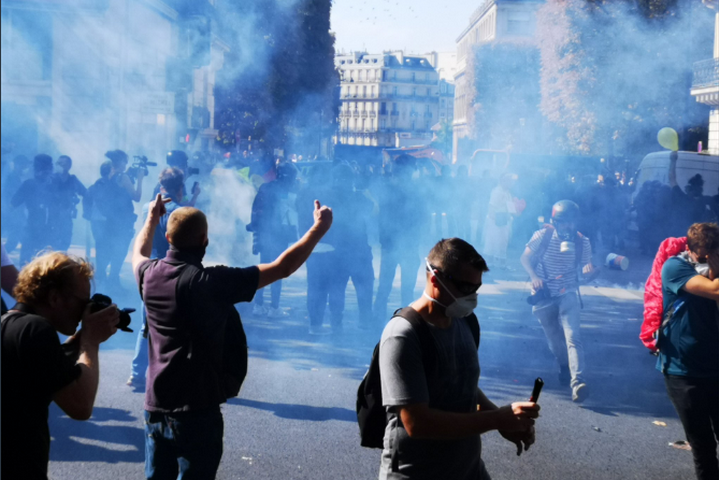 Протест «жовтих жилетів» у Парижі: поліція затримала понад 160 осіб