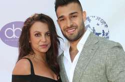 Бритни Спирс впервые вышла в свет после реабилитации (фото)