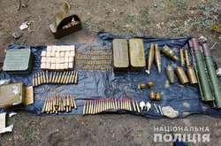 На Луганщині поліція виявила схрон боєприпасів бойовиків