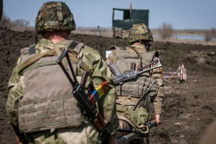 Окупанти гатять на Донецькому напрямку, втрат серед українських захисників нема