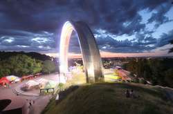 Мінкультури не має наміру ініціювати знесення Арки дружби народів у Києві