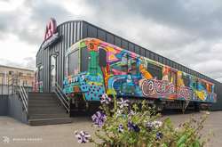 В Киеве открыли хостел в вагонах метро: как он выглядит (фото)