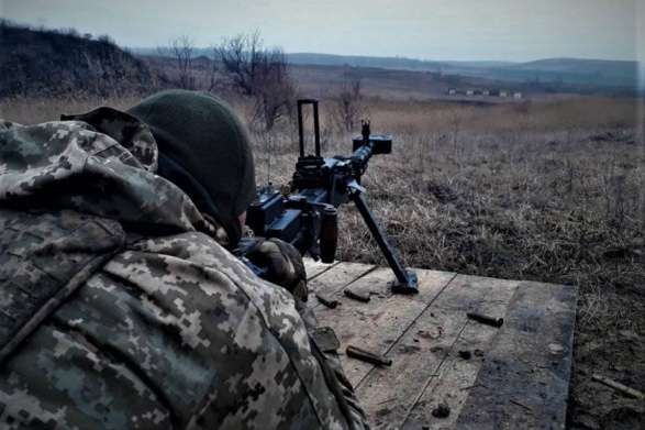 Окупанти на Донбасі 17 разів порушили «режим тиші», постраждали двоє українських захисників