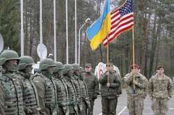 З невідомих причин цей процес сповільнився протягом літа, і до середини серпня сенатську комісію повідомили, що кошти не надійшли з невизначених причин