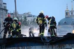 У Києві поблизу Поштової площі сталася масштабна пожежа