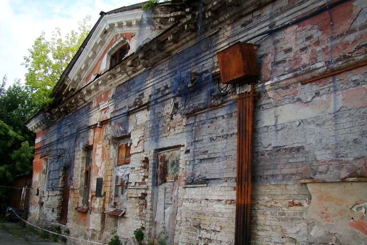 На Подолі розпочато реставрацію будинку Артинова
