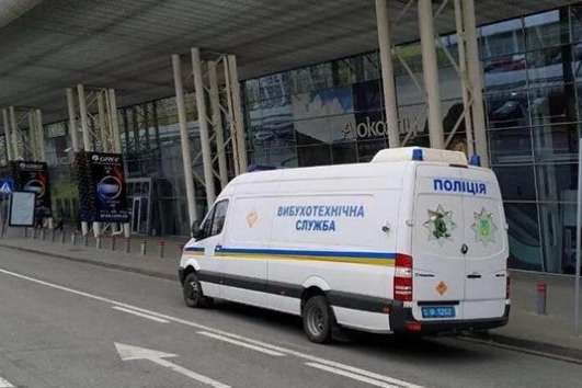 У Львові «замінували» аеропорт