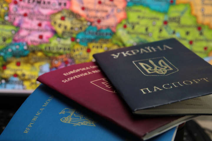 Подвійне громадянство відповідає інтересам України - Кулеба