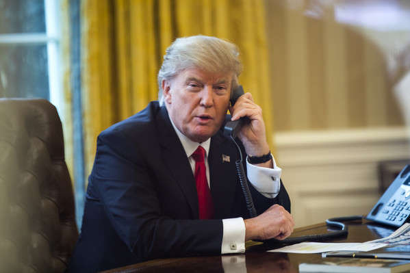 Телефонні розмови Трампа із саудівським принцом та Путіним приховувалися - CNN