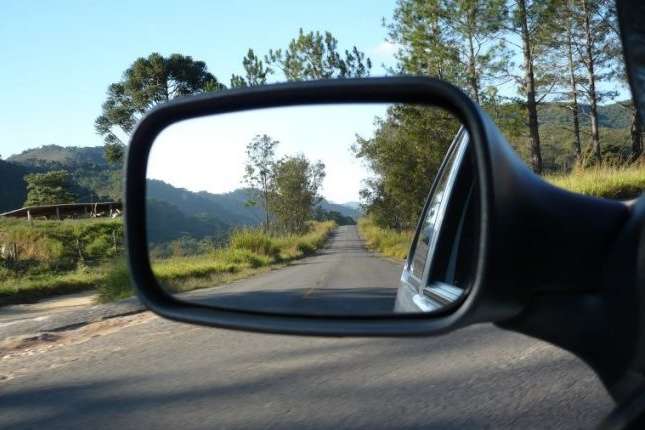За статистикою більшість водіїв неправильно регулюють дзеркала