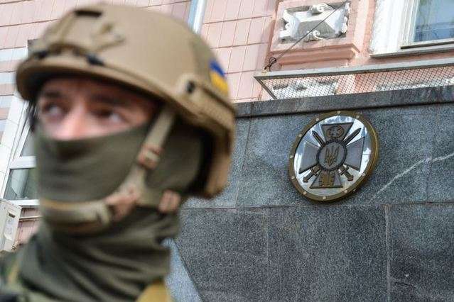 Жителя Ужгорода заґратували на три роки за збут військових засобів ураження