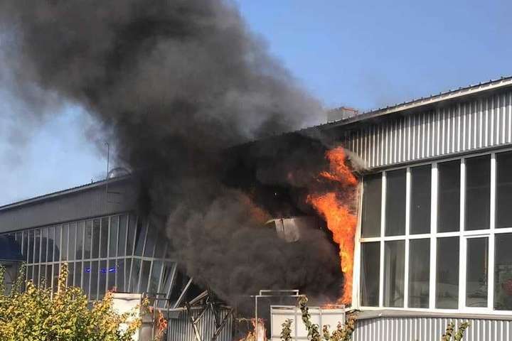 У Сумах стався вибух на заводі (фото, відео)