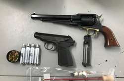 На Буковині службова собака допоміг прикордонникам виявити зброю