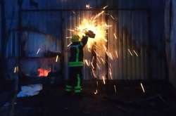 30 вересня рятувальниками ліквідовано  пожежу у металевому гаражі на пр. Академіка Глушкова, 24 