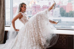 В сети высмеяли свадебное фото Собчак