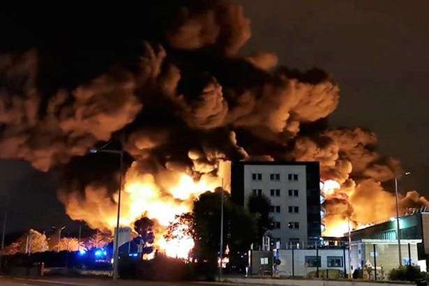У Китаї на фабриці сталася пожежа, загинуло 19 людей