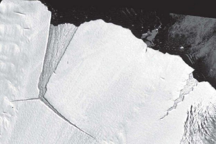В Антарктиді відколовся найбільший за останні 50 років айсберг