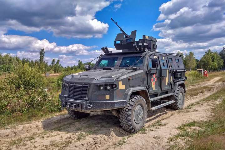 Військовим машинам в Україні влаштують змагання