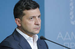 Володимир Зеленський заперечує контакти з Джуліані