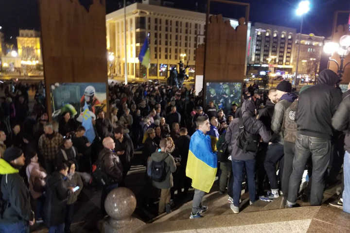 Активісти на Майдані Незалежності пообіцяли в середу знову вийти на протест
