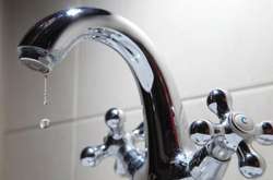 Запасайтеся водою: де сьогодні будуть відключення у Києві 